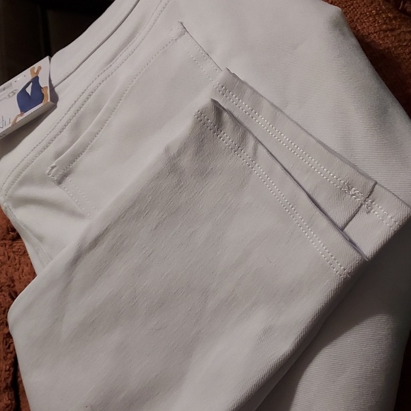 Nwt TIME TRU Fitted Stretch Capri, Size XL 16-18 ,Color , 2 back pockets - Picture 3 of 5